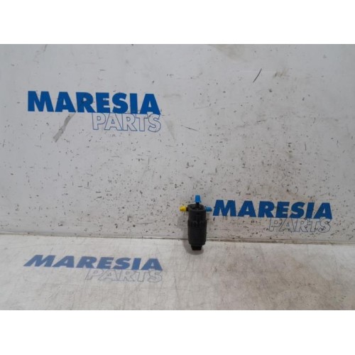 Fiat - Punto - Windscreen washer pump