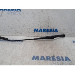 Fiat - Punto - Front wiper arm