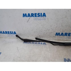 Fiat - Punto - Front wiper arm