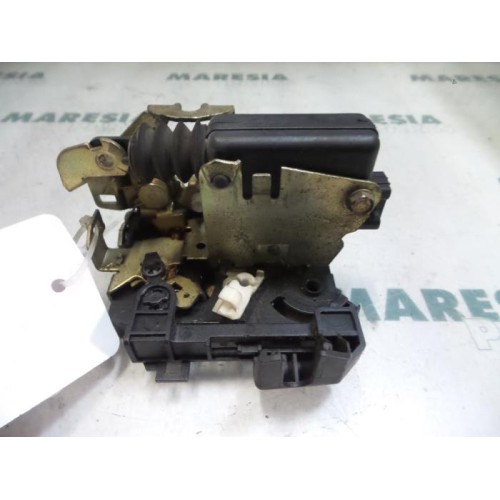 Renault - Clio - Door lock mechanism 2-door, right