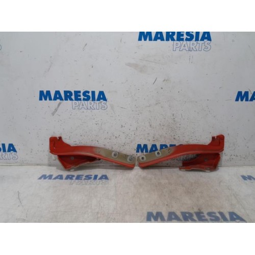 Fiat - Punto - Bonnet Hinge