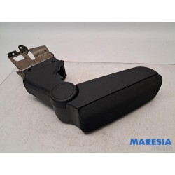 Fiat - Punto - Armrest
