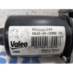 Opel - Vivaro - Front wiper motor