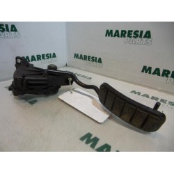 Renault - Laguna - Throttle pedal position sensor