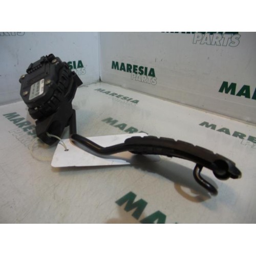 Renault - Laguna - Throttle pedal position sensor