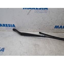 Opel - Vivaro - Front wiper arm