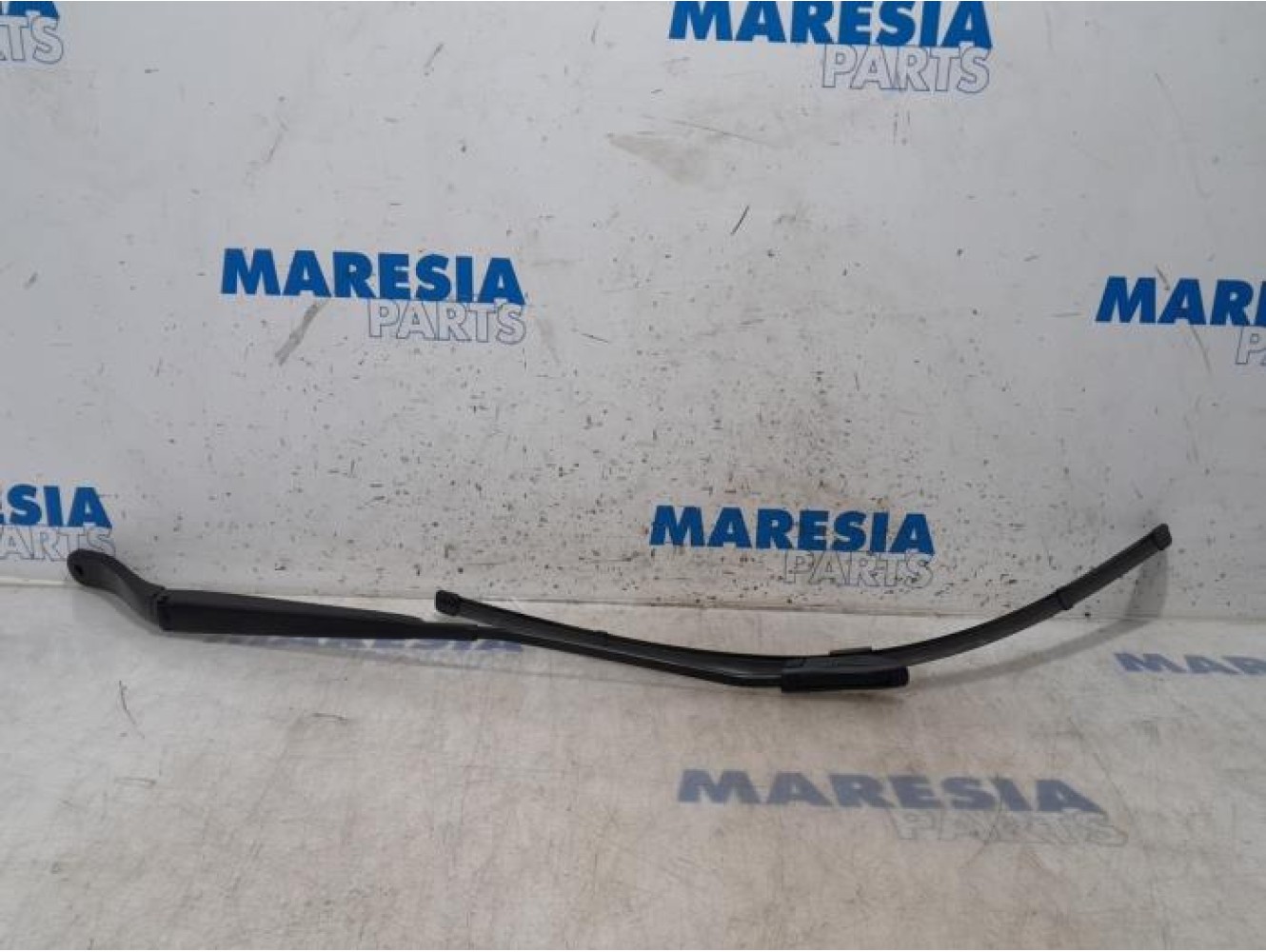 Opel - Vivaro - Front wiper arm