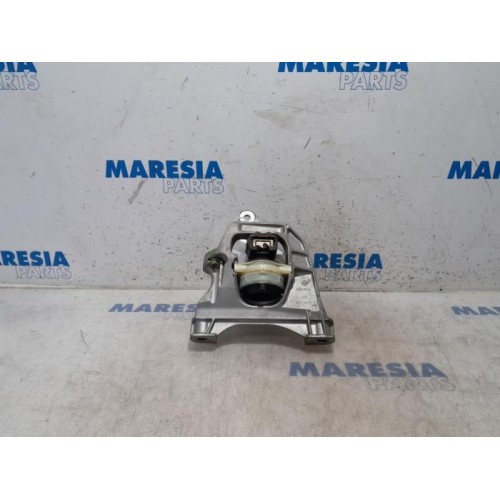 Opel - Vivaro - Support moteur