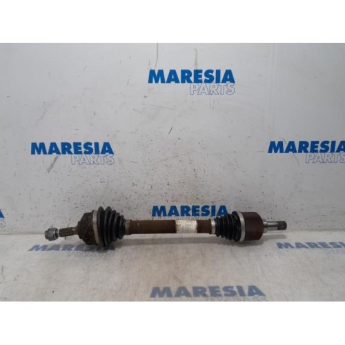 Citroen - C3 - Aandrijfas links-voor