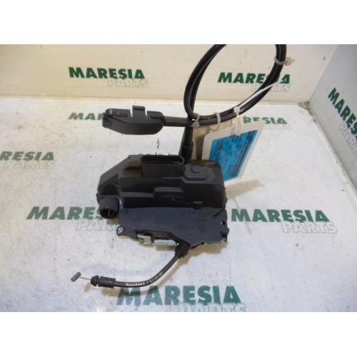 Renault - Megane Scenic - Front door lock mechanism 4-door, right