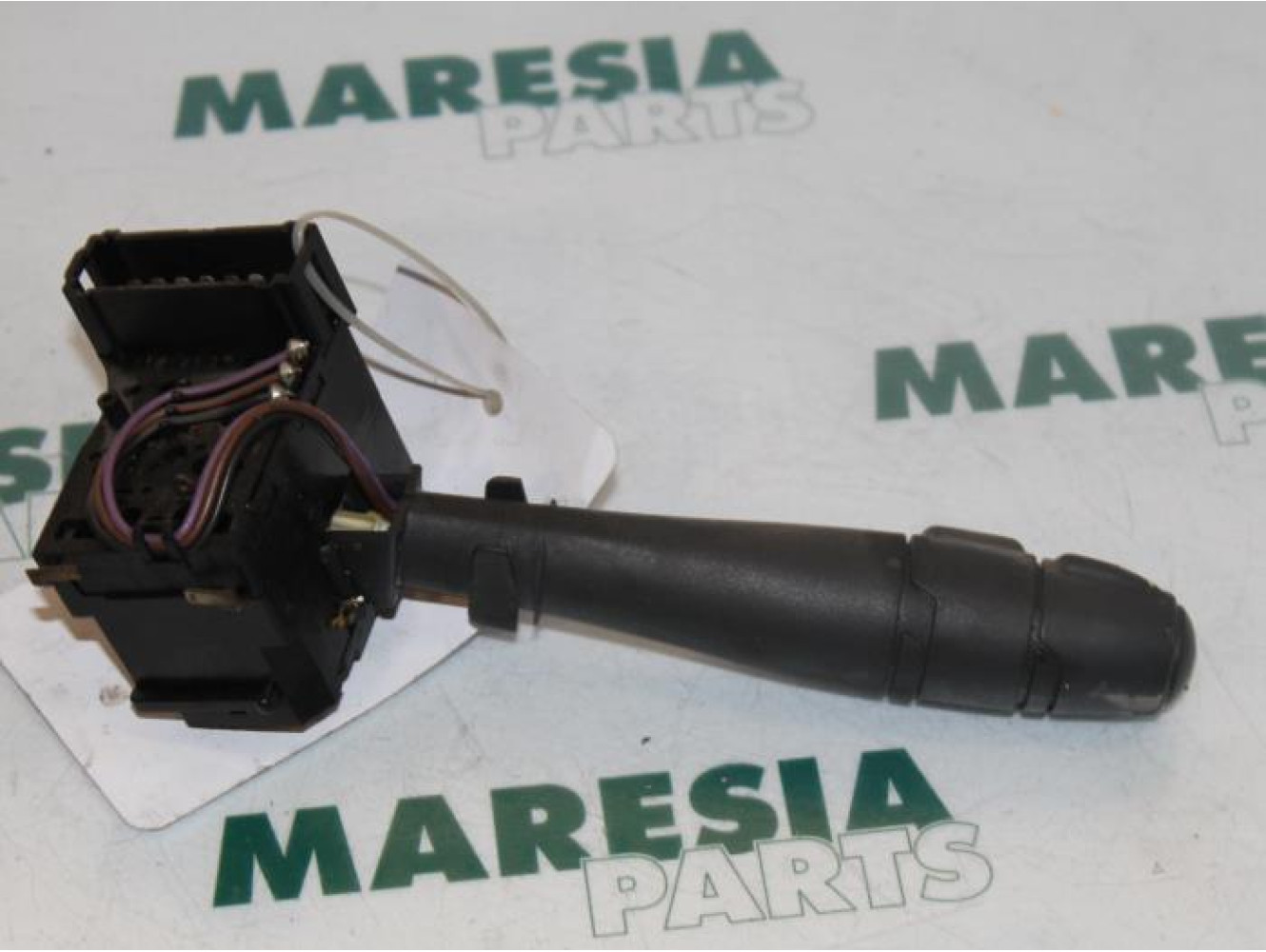 Renault - Clio - Indicator switch