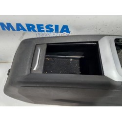 Citroen - C4 Grand Picasso - Middle console