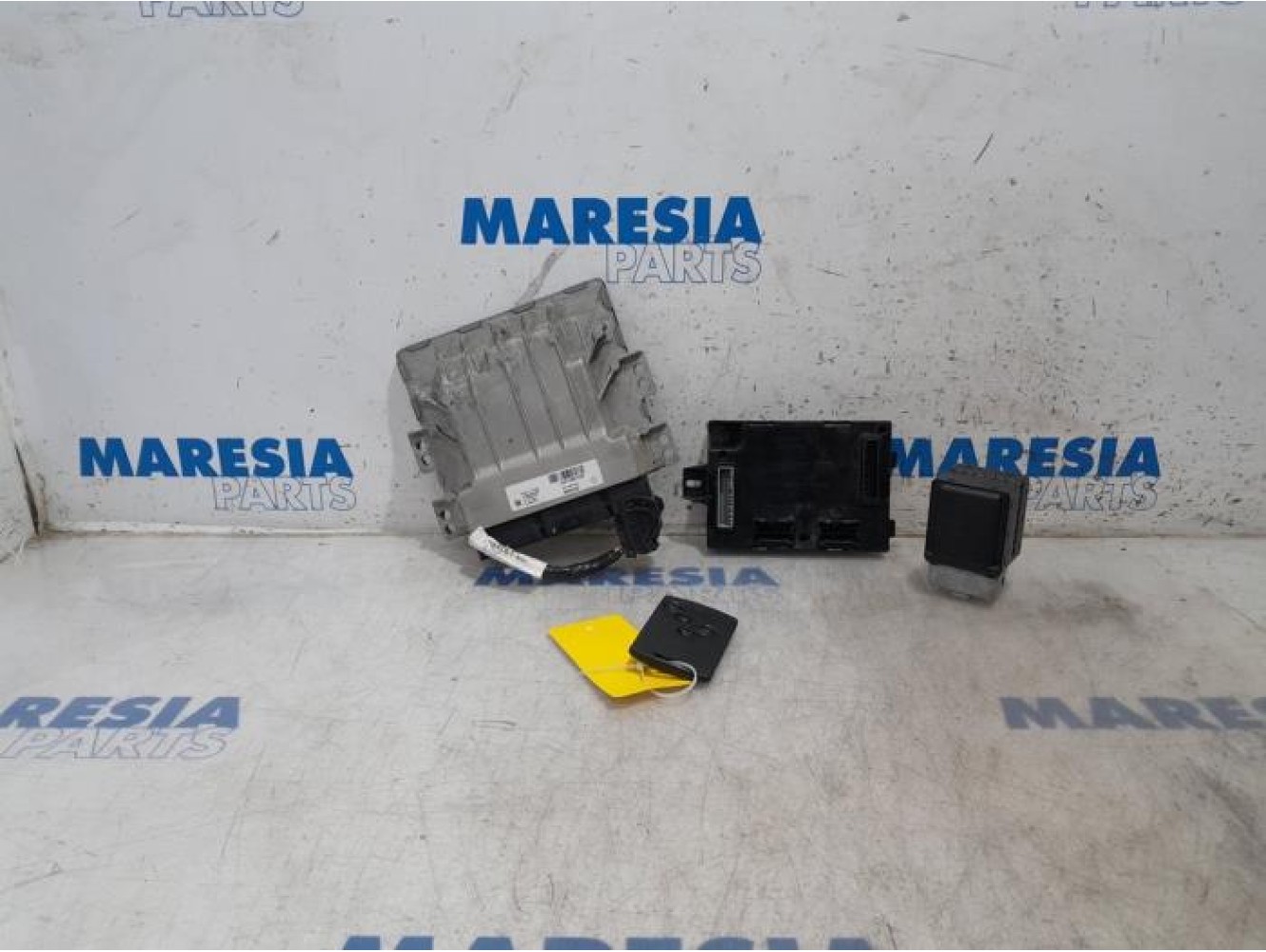 Renault - Captur - Engine management computer