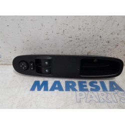 Fiat - Punto - Multi-functional window switch