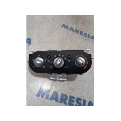 Renault - Twingo - Heater control panel