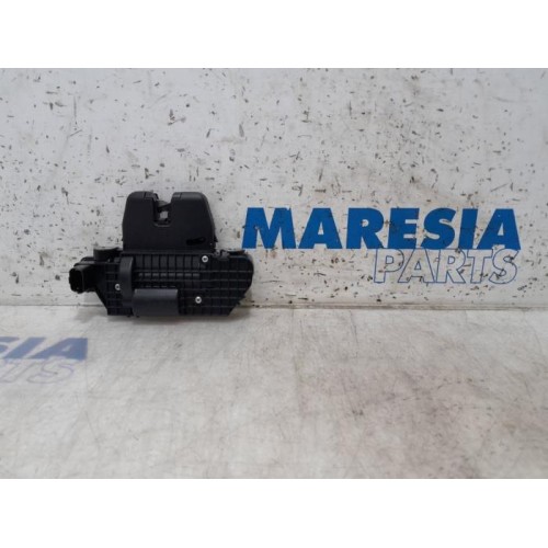 Citroen - C3 - Tailgate lock mechanism