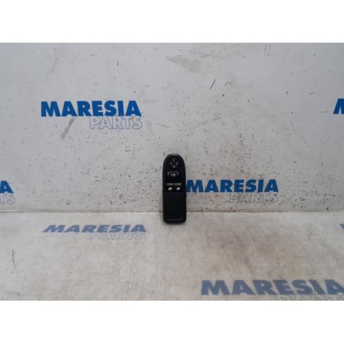 Citroen - C3 - Multi-functional window switch