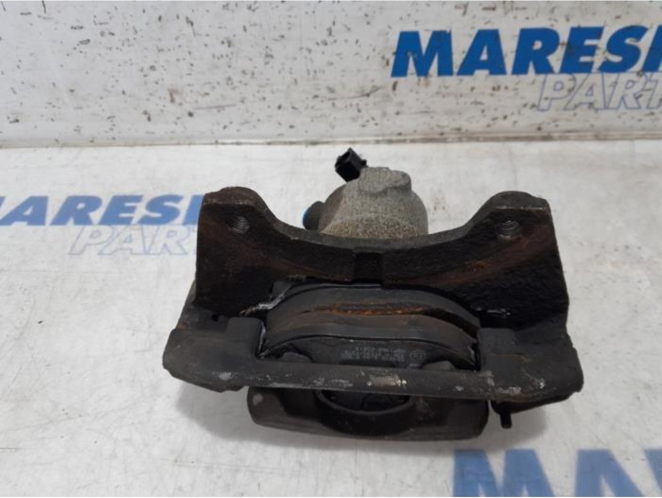 Fiat - 500 - Front brake calliper, left