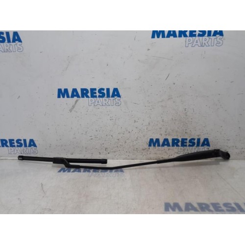 Fiat - 500 - Front wiper arm