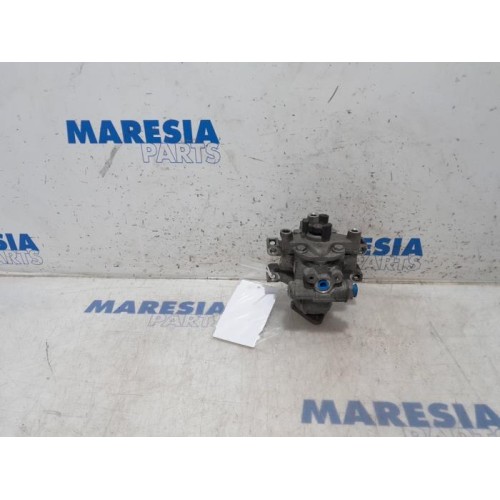 Peugeot - Boxer - Power steering pump