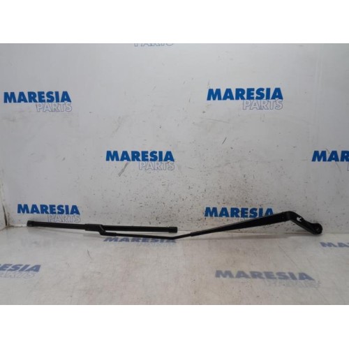 Peugeot - Boxer - Front wiper arm