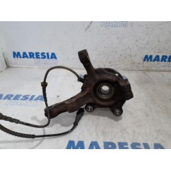 Renault - Twingo - Knuckle, front right