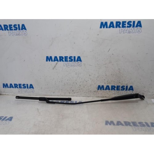 Fiat - 500 - Front wiper arm