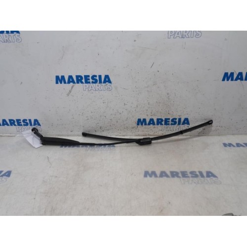 Fiat - 500 - Front wiper arm