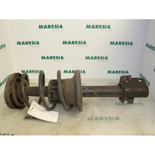 Renault - Megane Scenic - Front shock absorber rod, right