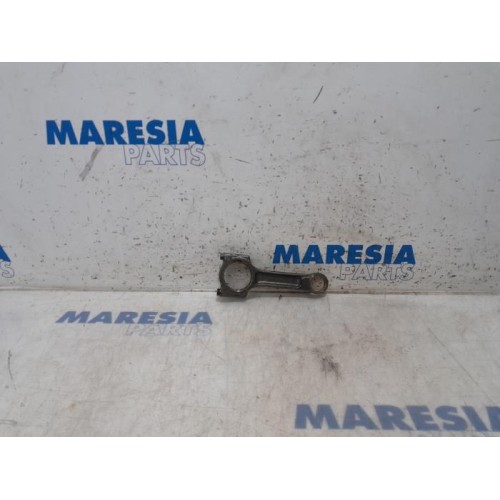Renault - Kangoo - Connecting rod