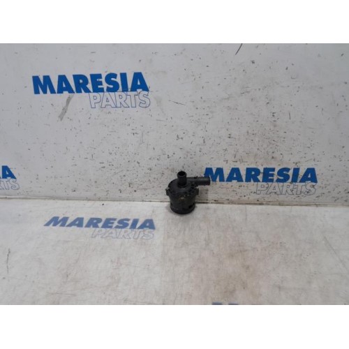 Renault - Megane - Additional water pump