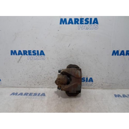Renault - Megane - Front brake calliper, right