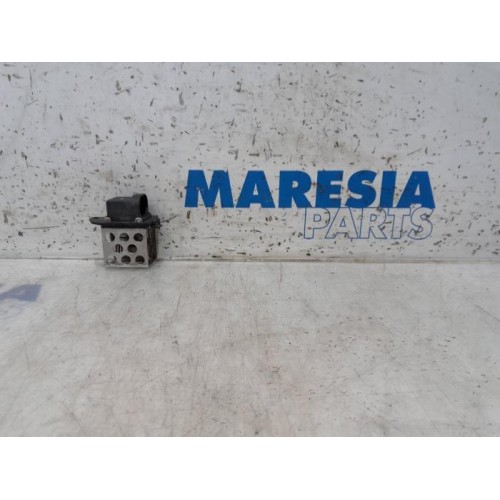 Renault - Megane - Cooling fan resistor