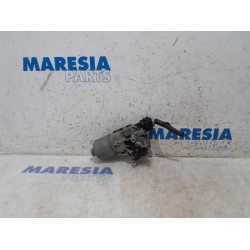Peugeot - 308 - Front wiper motor