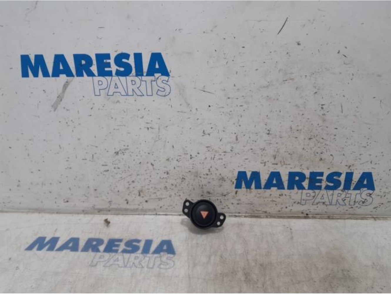 Citroen - C1 - Panic lighting switch