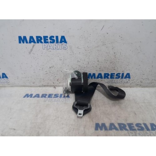 Fiat - 500 - Rear seatbelt, right