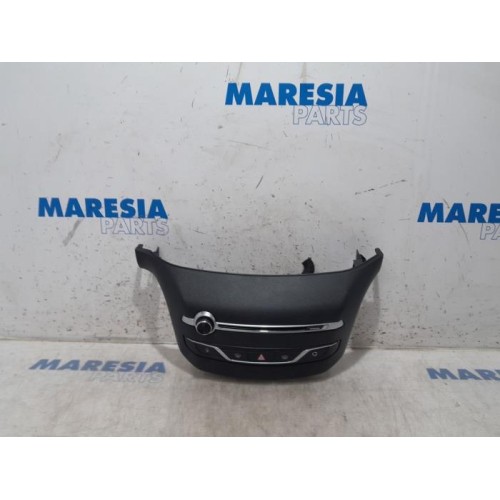 Peugeot - 308 - Radio control panel