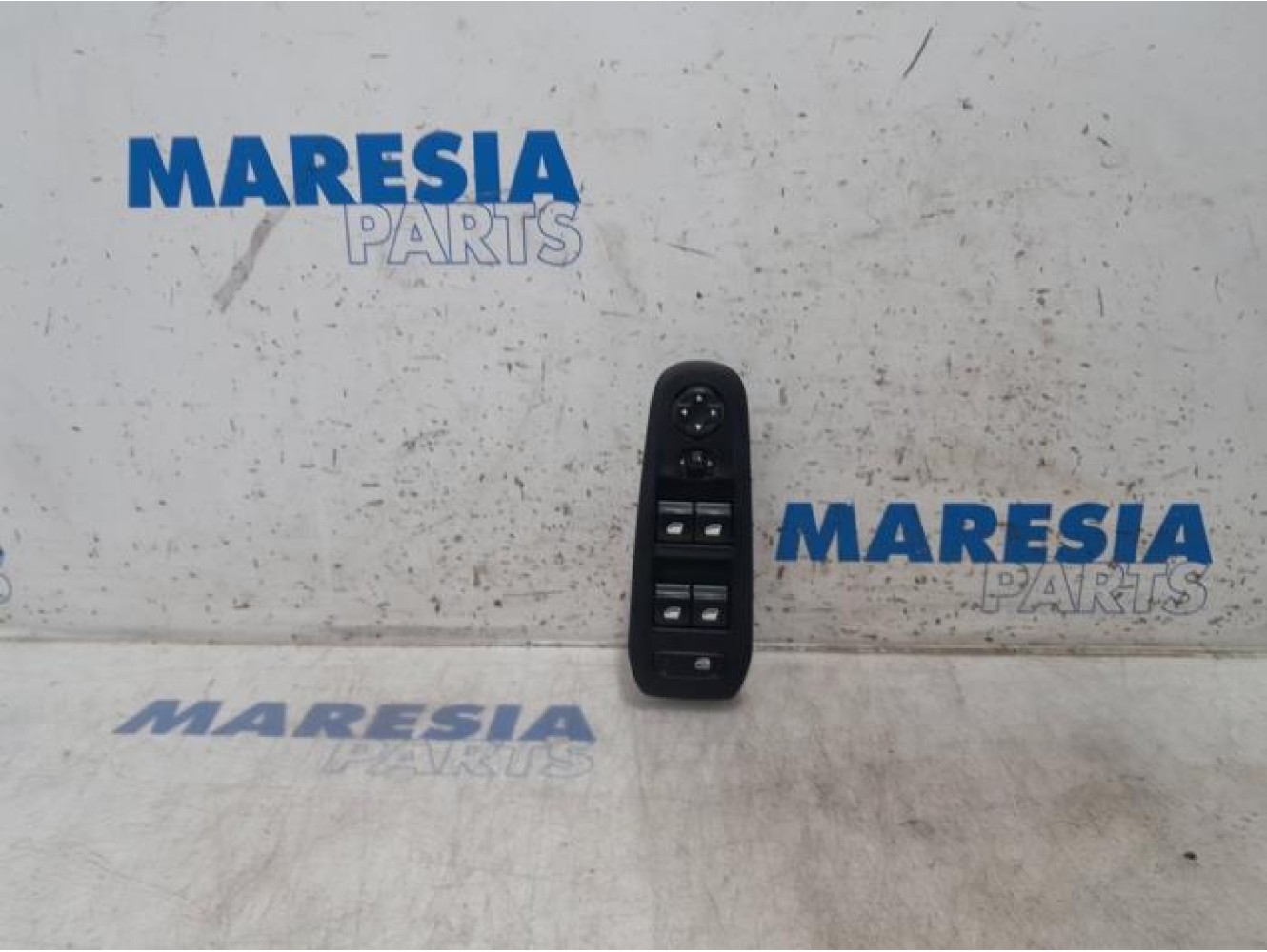 Peugeot - 308 - Multi-functional window switch