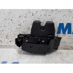 Peugeot - 308 - Tailgate lock mechanism