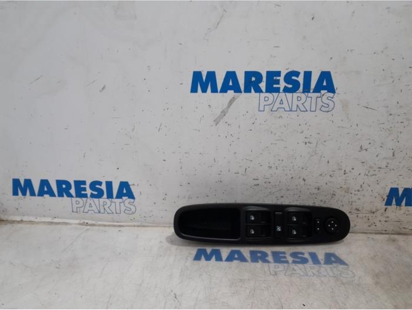 Fiat - Punto - Multi-functional window switch