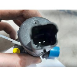 Renault - Scenic - Scheibensprüherpumpe vorne