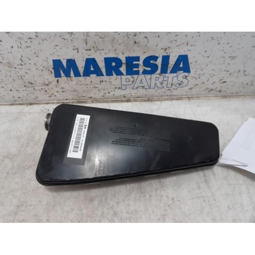 Peugeot - 5008 - Seat airbag (seat)