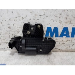 Peugeot - 5008 - Tailgate lock mechanism