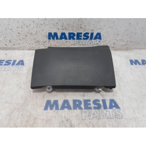 Fiat - 500 - Airbag knie links