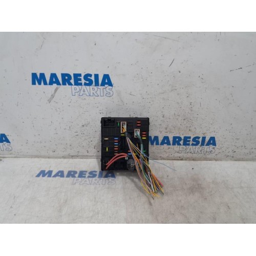 Renault - Scenic - Fuse box