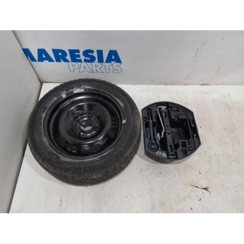 Citroen - C-Elysee - Krikset + reservewiel