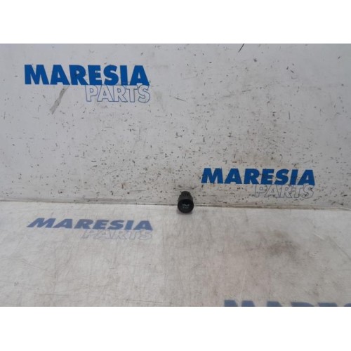 Renault - Scenic - Start/stop switch