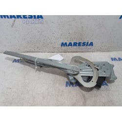 Renault - Scenic - Rear door window mechanism 4-door, right