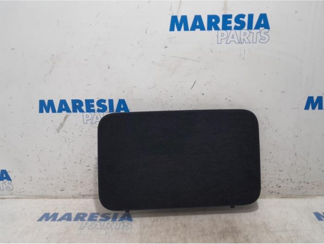 Renault - Scenic - Storage compartment