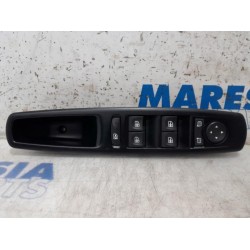 Renault - Scenic - Multi-functional window switch